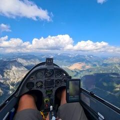 Flugwegposition um 14:17:53: Aufgenommen in der Nähe von Eisenerz, Österreich in 2415 Meter